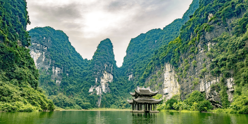 Di chuyển khi du lịch Tràng An tự túc