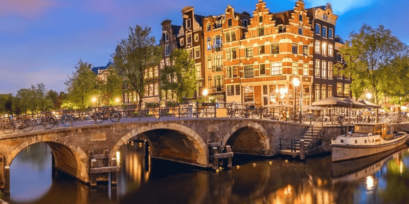 Kinh nghiệm du lịch bụi Hà Lan Thời điểm đẹp nhất