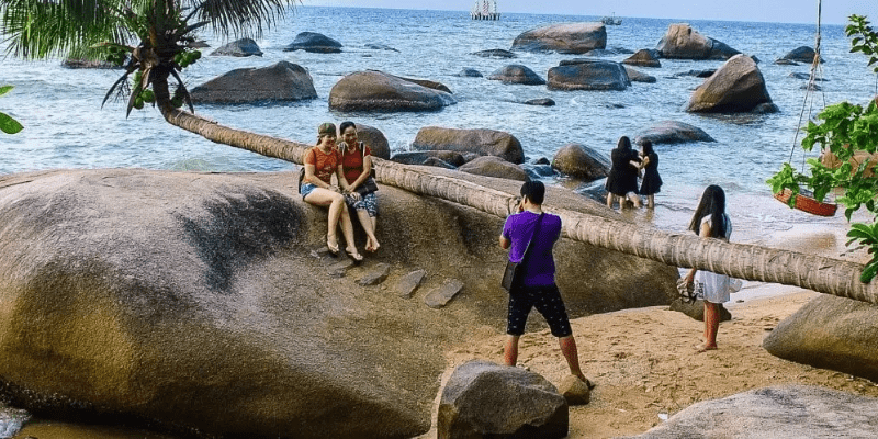 Những địa điểm tham quan không thể bỏ qua ở Hòn Sơn