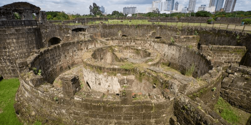 Vì sao bạn nên chọn du lịch bụi Manila